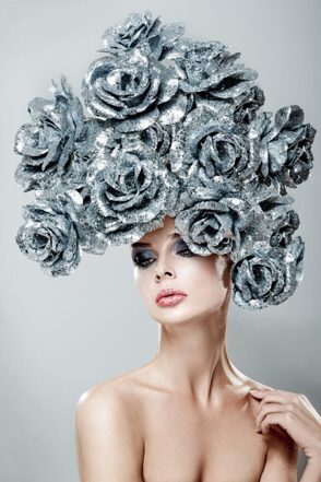 Acrylic glass picture "Beauty with silver rose wig" 80 x 120 cm
