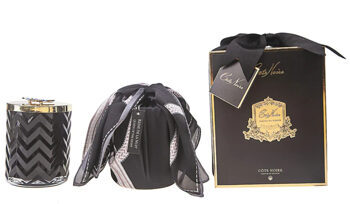 Luxuriöses Geschenkset „Herringbone Black & Gold“ mit edler Duftkerze und Foulard / 600 g, 100 Std.