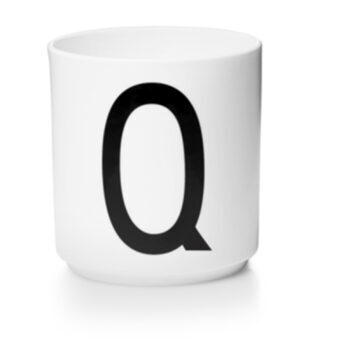 Tasse en porcelaine AJ "Q